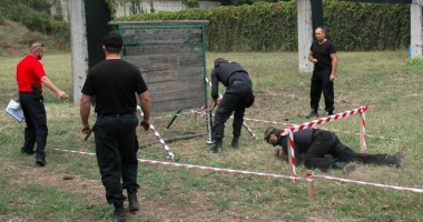 Galerie FOTO. Probe de foc pentru luptătorii mascați - 6