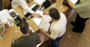 Stire din Cetățenești : Unde se duc restanțele bancare după ce clientul moare?