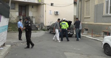 Galerie FOTO. La un pas de tragedie, în Medgidia. Conductă de gaze ruptă de un șofer... minor - 6