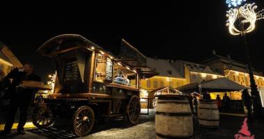 GALERIE FOTO / SIBIUL, în TOP 7 orașe din lume cu cele mai frumoase piețe de Crăciun - 3