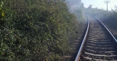 Mai multe trenuri au fost oprite pe calea ferată, din cauza incendiului de la Olimp - 5