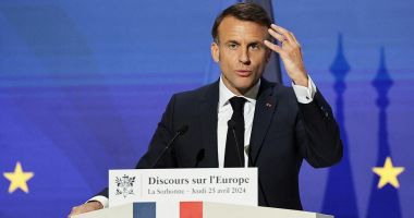 Stire din Actualitate : Sondaj: Aproape două treimi dintre francezi doresc demisia preşedintelui Macron