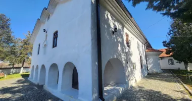 Povestea incredibilă a lăcașului construit sub pământ. Biserica îngropată din Istria, comoara ascunsă a Dobrogei - 6