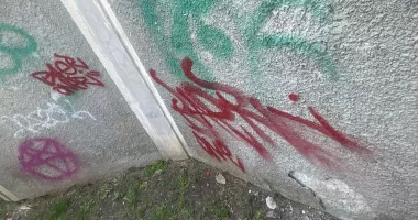 Stire din Eveniment : Vandalism în centrul Constanței. Doi adolescenți au fost prinși în flagrant de polițiști