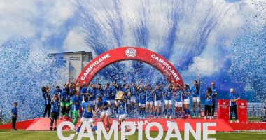 Stire din Sport : Campioanele de la Farul Constanța au primit astăzi trofeul