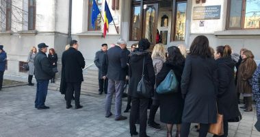 Stire din Cultură-Educație : Ministrul Educației, prezent la Constanța. Eveniment marcant la Colegiul Național "Mihai Eminescu"