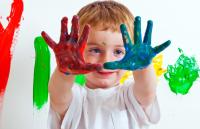 Stire din Diverse : Pictura și origami - terapii pentru copiii cu autism