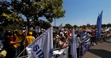 Stire din Eveniment : Președintele Sindicatului Poliţiştilor SIDEPOL Constanța a fost revocat din funcție. Florin Paraschiv, acuzat de delapidare!