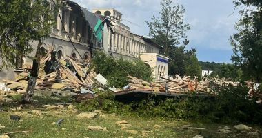 Clădirea Academiei de Poliţie avariată după furtuna de Cod roșu - 2