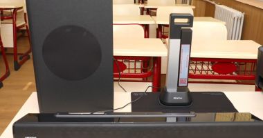 Unitățile de învățământ preuniversitar din Constanța, dotate cu mobilier și materiale didactice digitale - 2