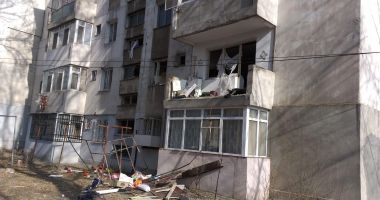 Stire din Eveniment : GALERIE FOTO. EXPLOZIE LA CONSTANȚA, ÎNTR-UN BLOC SITUAT PE I.C BRĂTIANU