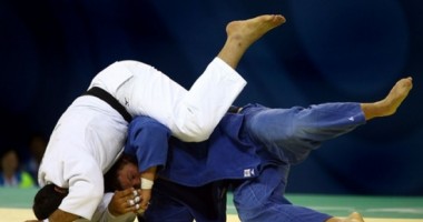 Stire din Sport : Judo / MEDALII DE AUR: Violeta Dumitru și Costel Dănculea, premiați la Cupa Europei, de la Celje