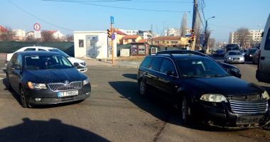 Galerie foto. ACCIDENT RUTIER LA CONSTANȚA! Un șofer beat criță a lovit un autoturism și un autobuz RATC - 3