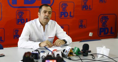 Stire din Politică-Administrație : Cezar Preda, atac dur la adresa lui Ponta și Antonescu