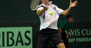 Stire din Sport : Tenis / România a învins Finlanda în Cupa Davis