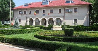 Stire din Politică-Administrație : Ei sunt candidații pentru Primăria Năvodari