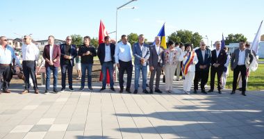Stire din Cultură-Educație : Festivalul Șuberecului - sărbătoare a multiculturalității și conviețuirii interetnice în comuna Cumpăna