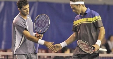 Stire din Sport : Horia Tecău, în semifinalele turneului de la București