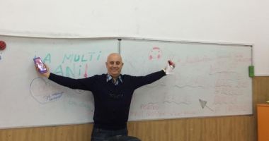 Stire din Cultură-Educație : Omagiu unui profesor emerit. Prof. Mihai Contanu va fi depus la Capela Bisericii "Sf Gheorghe"