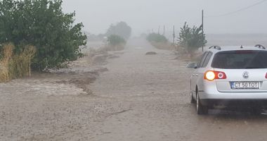 Rupere de nori în județul Constanța, drumuri inundate între Siliștea si Tortomanu - 3
