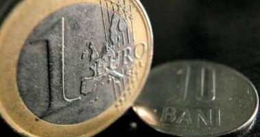 Leul cade pe interbancar, la 4,6 lei/euro