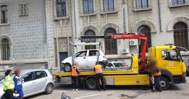 Mașinile abandonate, ridicate de Poliția Locală