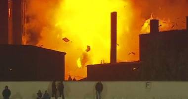 Stire din Eveniment : EXPLOZIE LA FABRICA DE PÂINE. Unul dintre răniți a murit pe masa de operație, azi