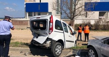 GALERIE FOTO / Accident rutier între Eforii! Două mașini implicate, O VICTIMĂ! - 3