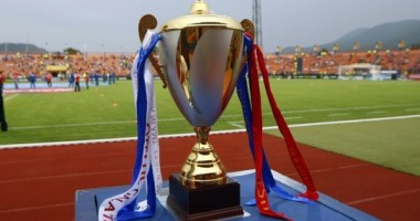 Stire din Sport : SUPERCUPA ROMÂNIEI 2013 A DEBUTAT CU UN DECES!