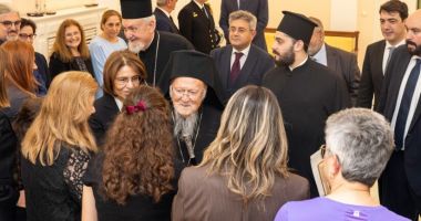 Stire din Cultură-Educație : Patriarhul ecumenic Bartolomeu I s-a întâlnit cu comunitatea elenă din România