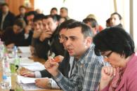 Stire din Politică-Administrație : Locuințele model Mihai Claudiu Tusac sunt simple vise vândute tinerilor în campanie