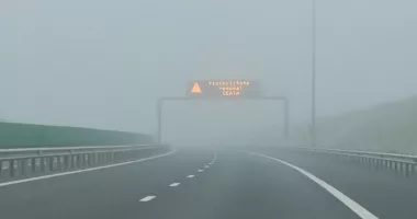 Stire din Actualitate : Se circulă în condiţii de ceaţă în judeţele Cluj, Constanţa, Covasna, Harghita şi Ilfov