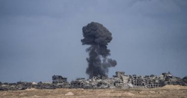 Stire din Actualitate : Israelul a reluat bombardamentele în Gaza. Cel puțin 50 de persoane au fost ucise, din care 22 de copii