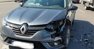 Accident rutier la Constanța, din cauza unei șoferițe care a ignorat STOPUL