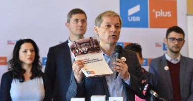 Stire din Politică-Administrație : Alianța USR PLUS face plângere la Poliție pentru folosirea ilegală a identității