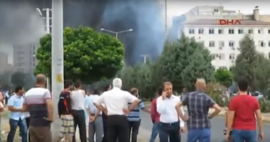 Stire din Actualitate : TURCIA, LOVITĂ DIN NOU. ATAC CU BOMBĂ. TREI MORȚI, MULȚI RĂNIȚI