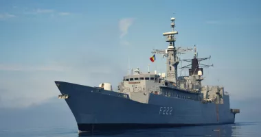 Militarii români, antrenamente intense la bordul fregatei „Regina Maria”