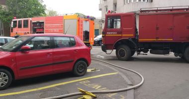 GALERIE FOTO / Incendiu la un apartament din Constanța. Intervin mai multe echipaje de pompieri - 2