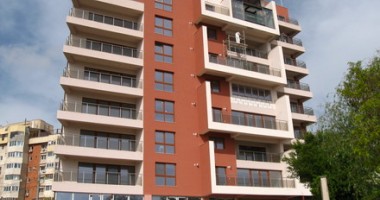 Stire din Economie : Mai multe locuințe date în folosință în trimestrul II, în sud - estul țării