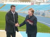 Stire din Sport : Pista de atletism a stadionului "Farul" a căpătat față de Mondiale