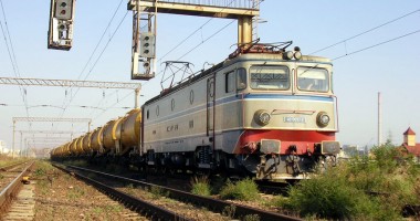 Stire din Economie : Se trece la Noul Mers al Trenurilor! Suplimentări pe rutele București Nord - Constanța, Galați - Constanța