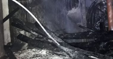 GALERIE FOTO / INCENDIU puternic la o terasă din stațiunea Mamaia. Zeci de persoane au fost evacuate - 2
