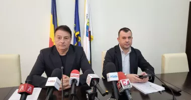 Stire din Politică-Administrație : Florin Mitroi: CJC nu este implicat în ancheta achiziției microbuzelor școlare