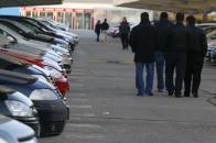 Vânzările de autoturisme din România au scăzut cu 52%, în 2009