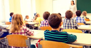 Stire din Cultură-Educație : „Elevii se întorc de mâine în bănci?” Ce a răspuns liderul Federației Spiru Haret