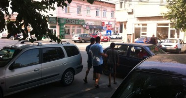 Stire din Eveniment : FOTO. Puști prinși în timp ce jefuiau o casă, în Constanța