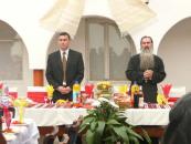 Stire din Cultură-Educație : ÎPS Teodosie a oficiat slujba de hram a Mănăstirii "Sf. Teotim" din Murfatlar