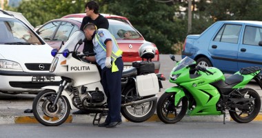 Stire din Eveniment : Pentru șoferi: ce vă sfătuiesc polițiștii rutieri