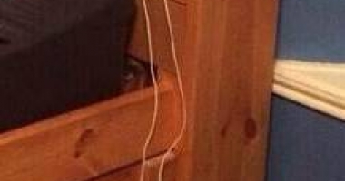 A divorțat de soția lui, după ce s-a uitat mai atent la aceasta poză - 2