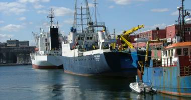 Stire din Economie : 5% din acțiunile administrațiilor porturilor maritime și canalelor navigabile vor fi vândute